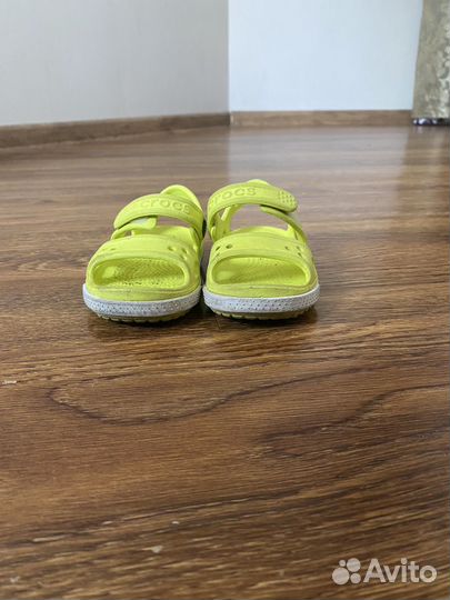 Сандали crocs 23
