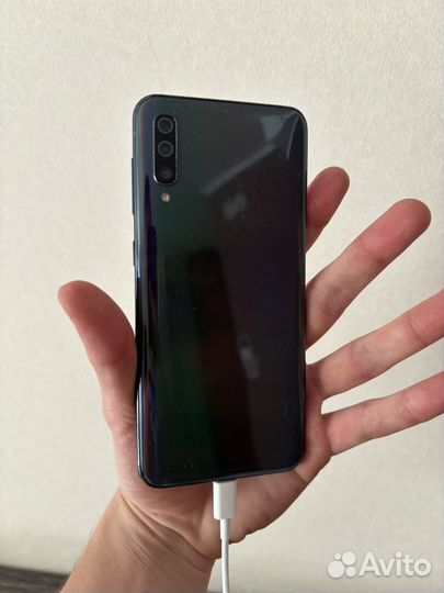 Samsung Galaxy A50, 4/64 ГБ