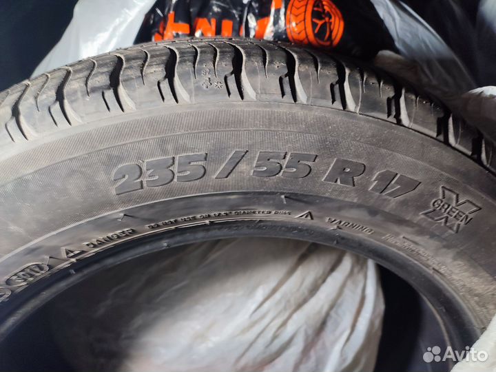 Michelin Latitude Tour HP 235/55 R17