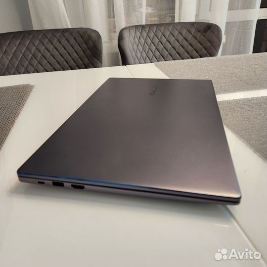 Honor MagicBook 15 8GB/256Gb/15.6 ips