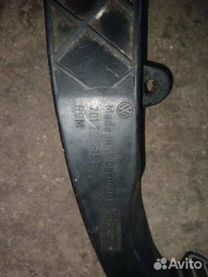 Педаль сцепления Transporter t4