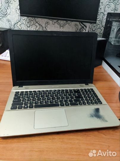 Ноутбук asus D541N