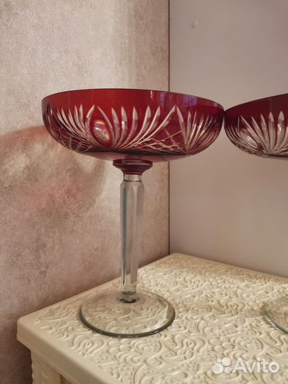 Ваза - конфетница на ножке (Рубиновое стекло)