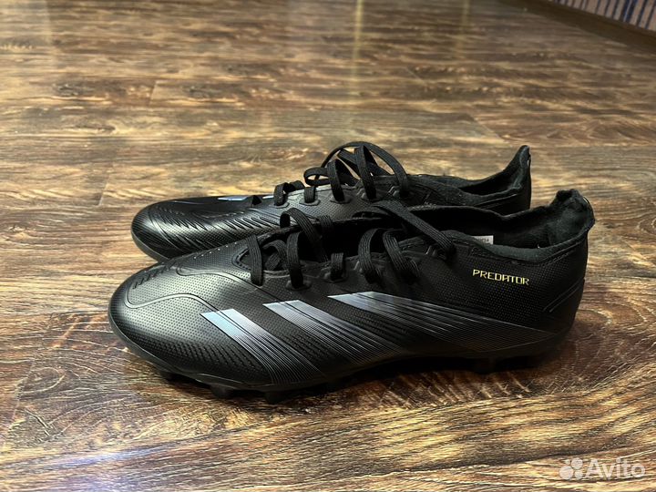 Бутсы adidas predator