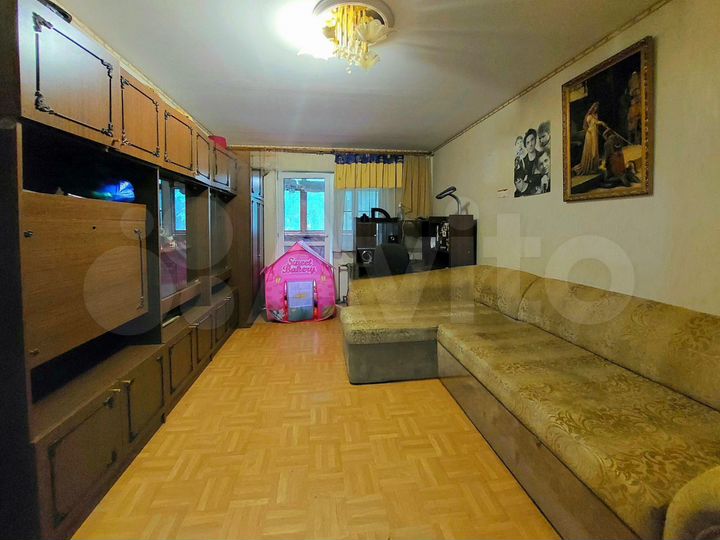 2-к. квартира, 74 м², 1/2 эт.