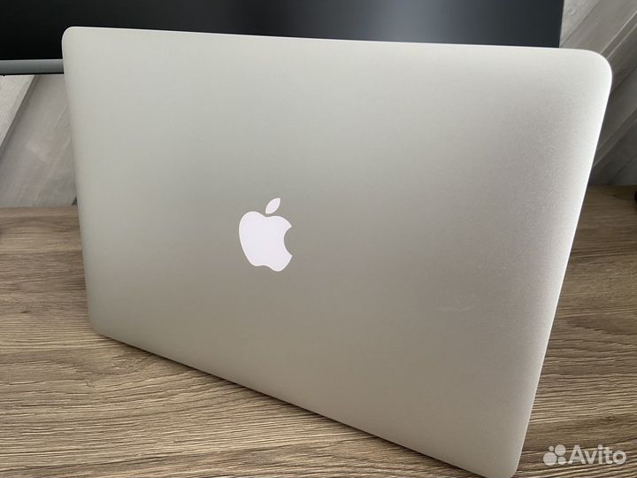 MacBook Air 13 128 GB Early 2014