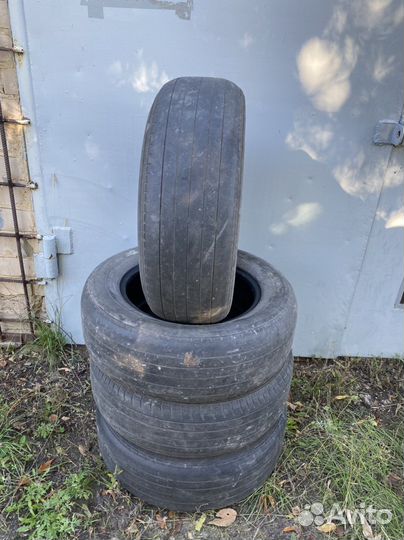 Yokohama 104ZR 215/65 R16 98H