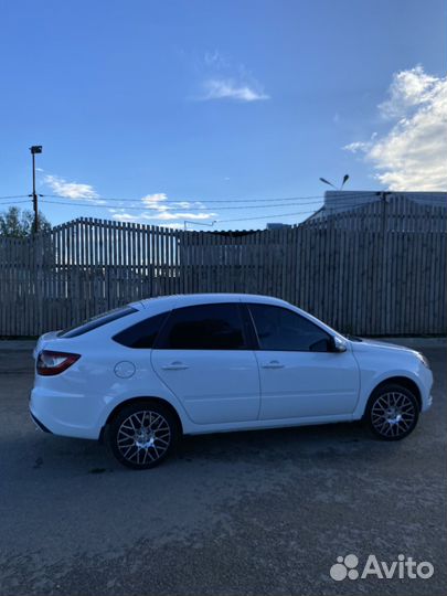 LADA Granta 1.6 МТ, 2022, 62 400 км