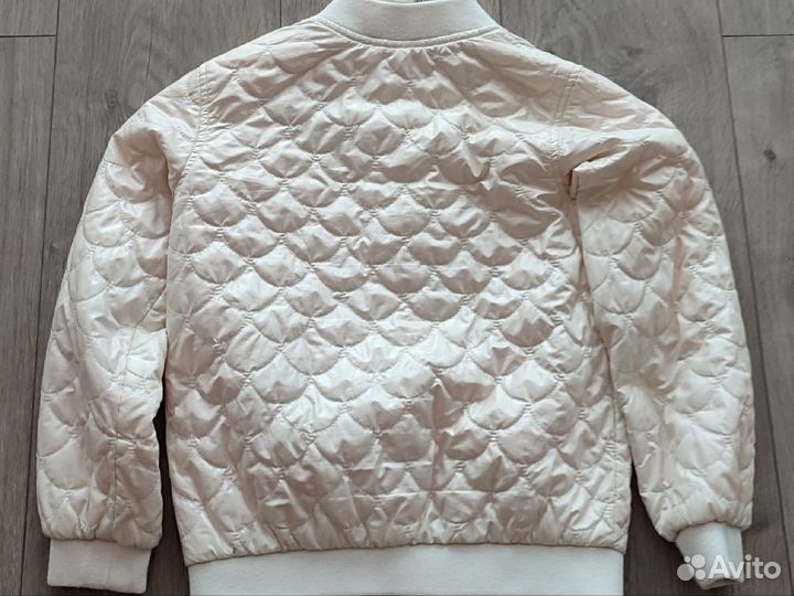 Бомбер на девочку