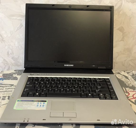 Ноутбук Samsung NP-R40 нерабочий, на запчачти