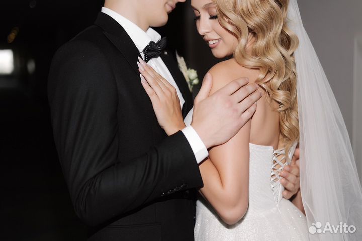 Свадебное платье 42 44 бу