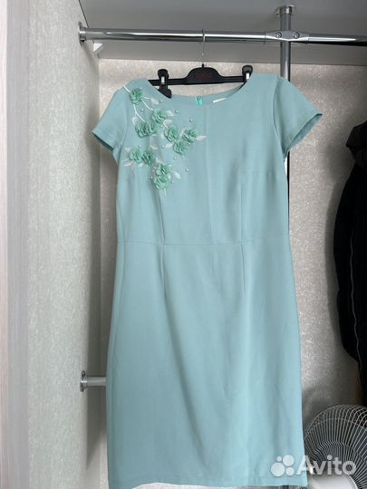 Нарядное платье 48р