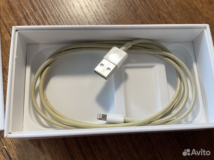 Телефон iPhone 5s