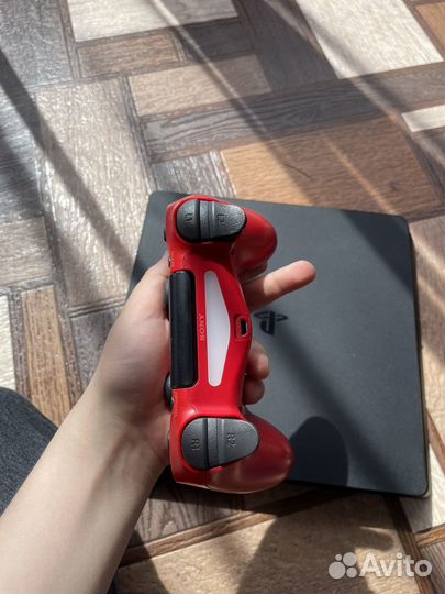 Sony PS4 slim