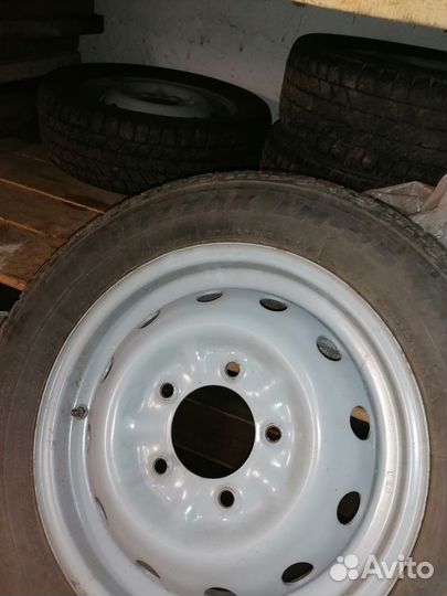 Bridgestone Blizzak LM-25 205/60 R16