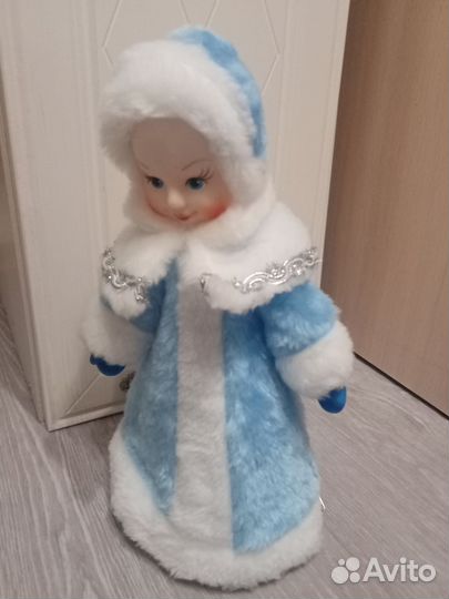 Снегурочка под елку