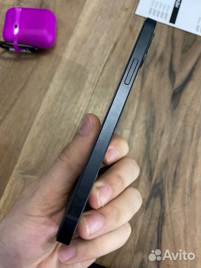 iPhone 12, 64 ГБ