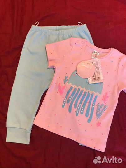 Детский костюмчик новый