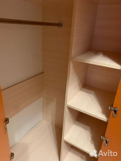 Кровать чердак со столом и шкафом