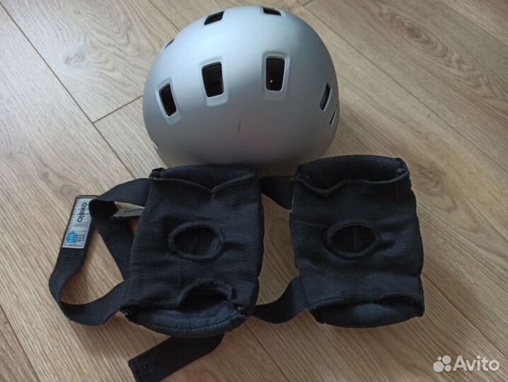 Комплект защиты oxelo: шлем, наколенники, перчатки