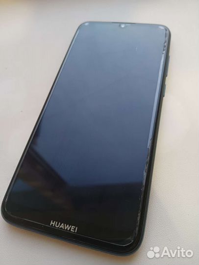 Телефон Huawei Y6 2019