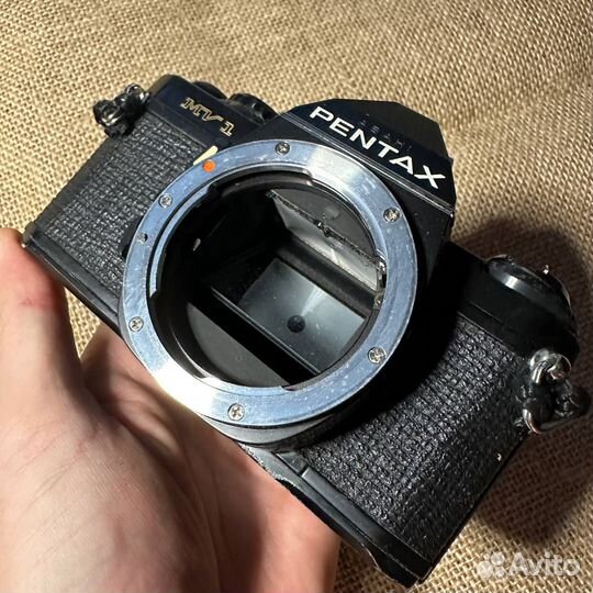 Pentax MV1