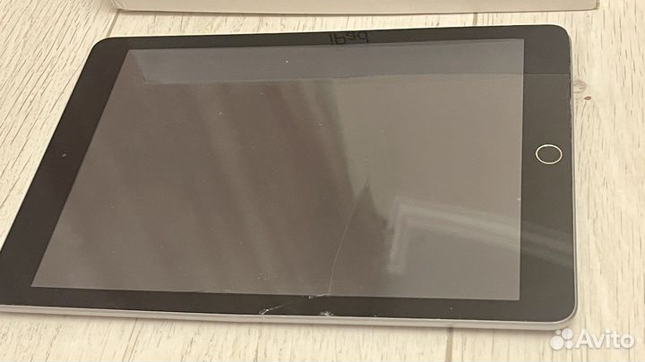 Apple iPad 2018 wi-fi 32 GB Grey