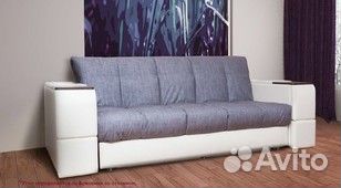 Комфортный диван со столиком и ящиками