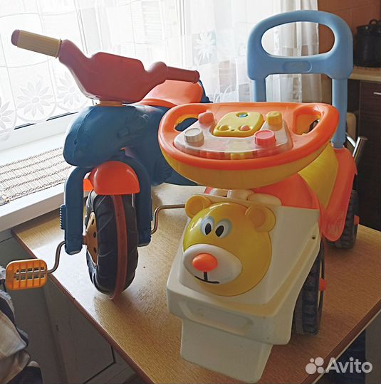 Каталка и велосипед для, 2х лет, бу