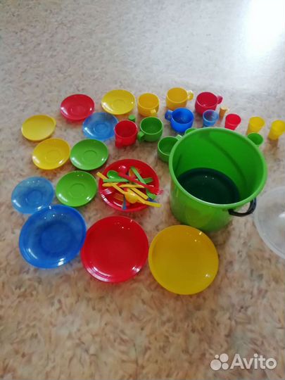 Набор пластиковой посуды для пикника на 7 персон
