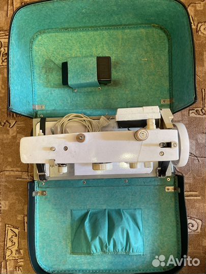 Швейная машина Чайка 2