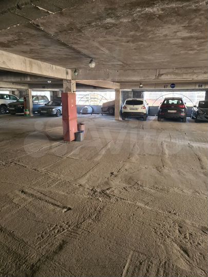 Машиноместо, 12 м²