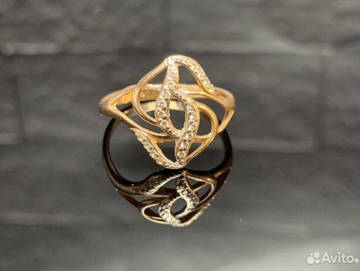 Золотое кольцо 585 пробы массой 1.62 грамм (Р16)