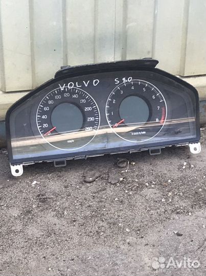 Щиток приборов панель приборная volvo s80