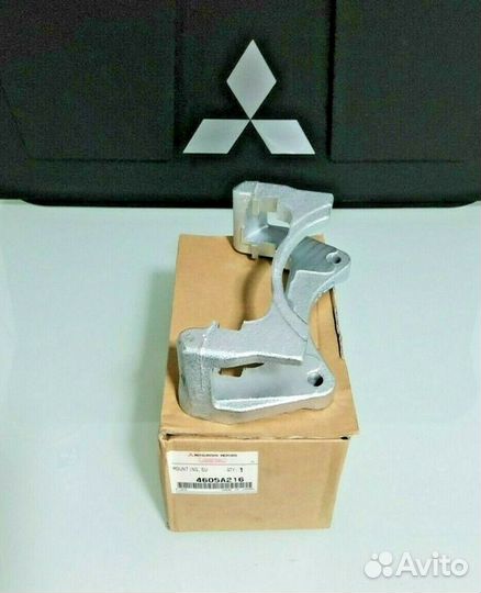 Суппорт переднего тормоза 4605A216 mitsubishi