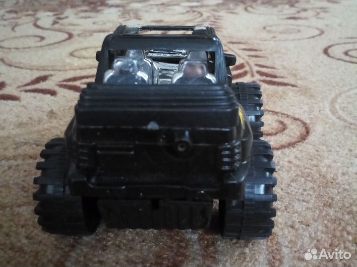 Внедорожник игрушка