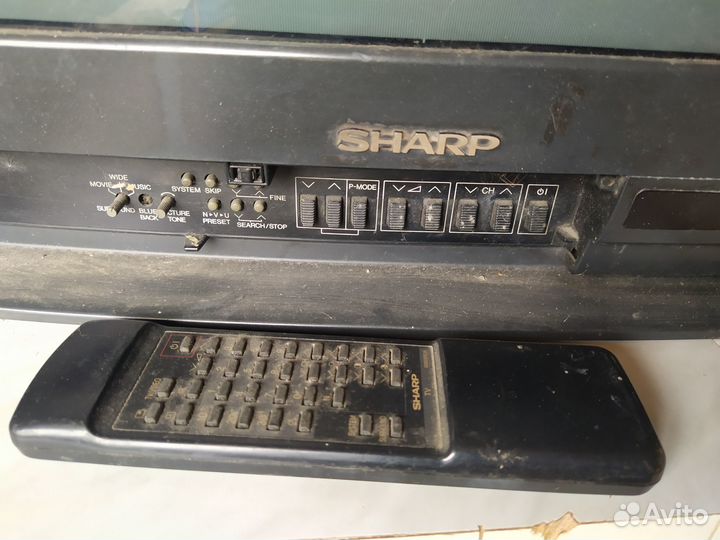 Телевизор Sharp, 70 см