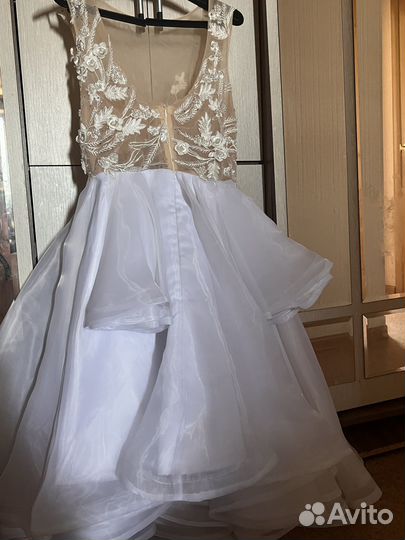 Свадебное платье короткое и пышное