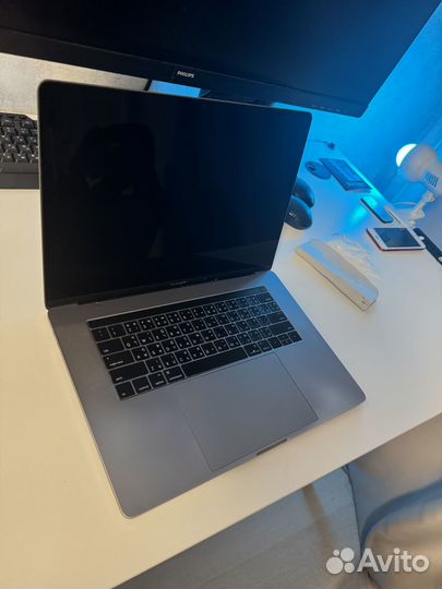 MacBook Pro 15 2016 Touch Bar