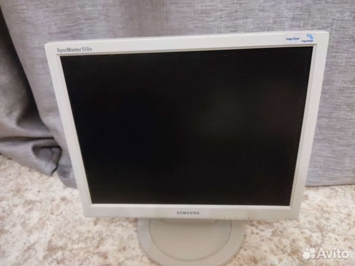 Монитор Samsung