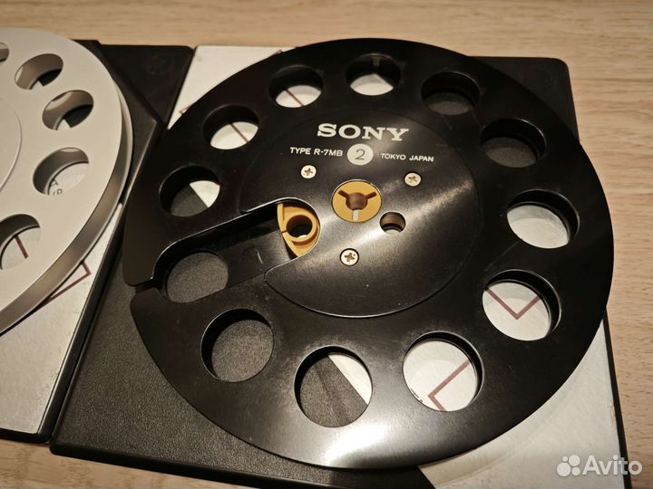 Sony R-7MB (18см)