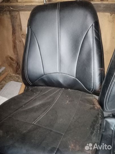 Продам кожанные чехлы