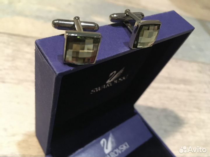 Запонки Swarovski