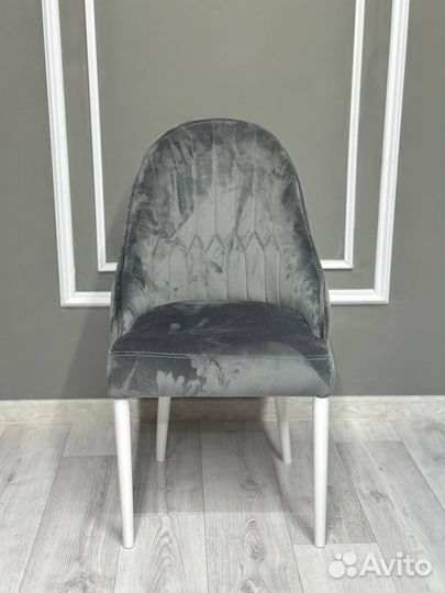 Столы и стулья. в наличии