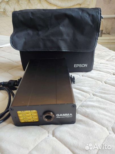 Лазерный проектор