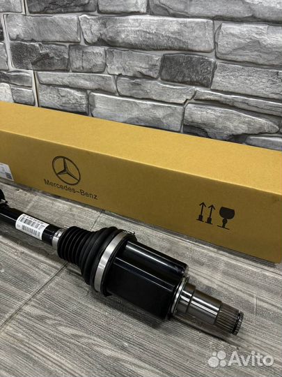 Приводной вал, спереди справа Mercedes A2533302200