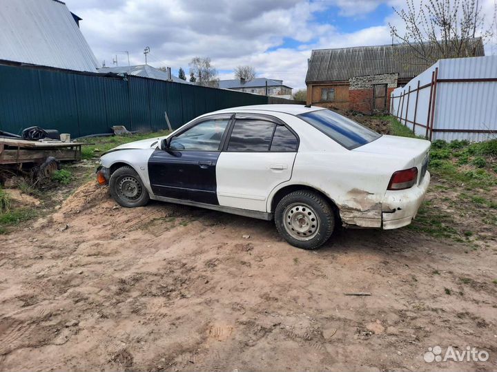 Mitsubishi galant
