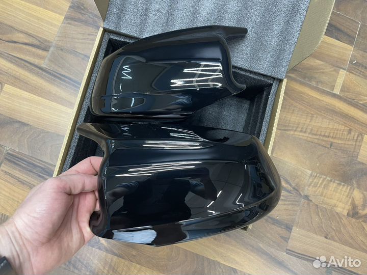 Крышки зеркал для BMW F10 дорест черный глянец