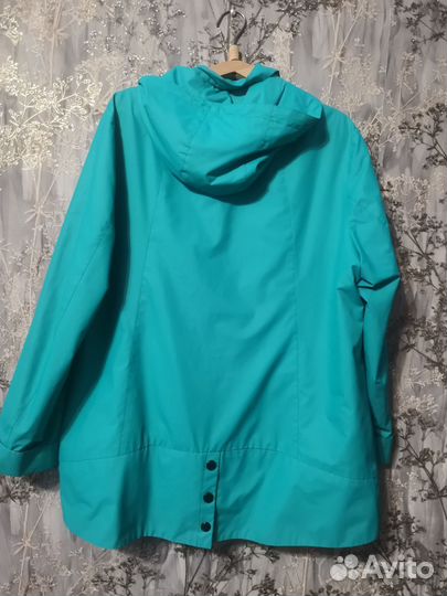 Ветровка женская