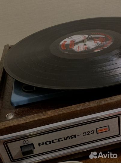 Проигрыватель Россия-323